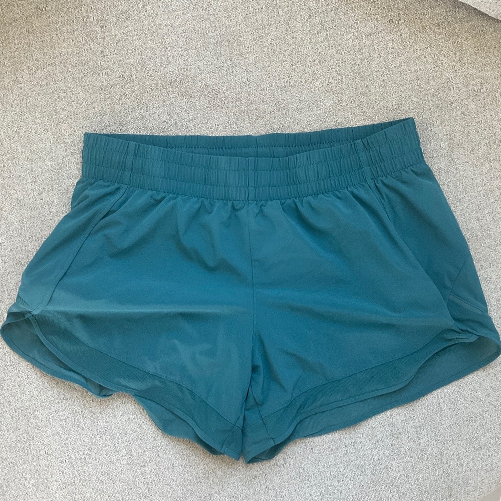 Athleta 3.5” mesh lined running shorts